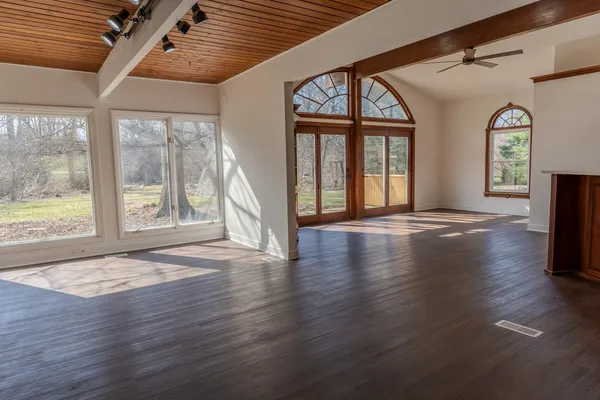 $357,500 | 888 Woodstock Road, Olympia Fields, IL 60461