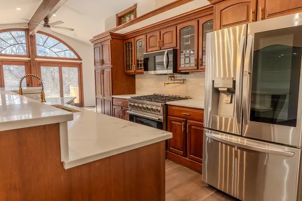 $357,500 | 888 Woodstock Road, Olympia Fields, IL 60461