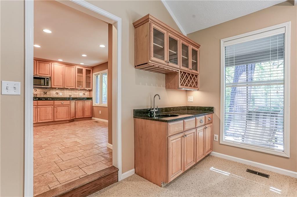 8145 Claridge Road Indianapolis, IN 46260 - Photo 16 of 60 Gallery Image 16
