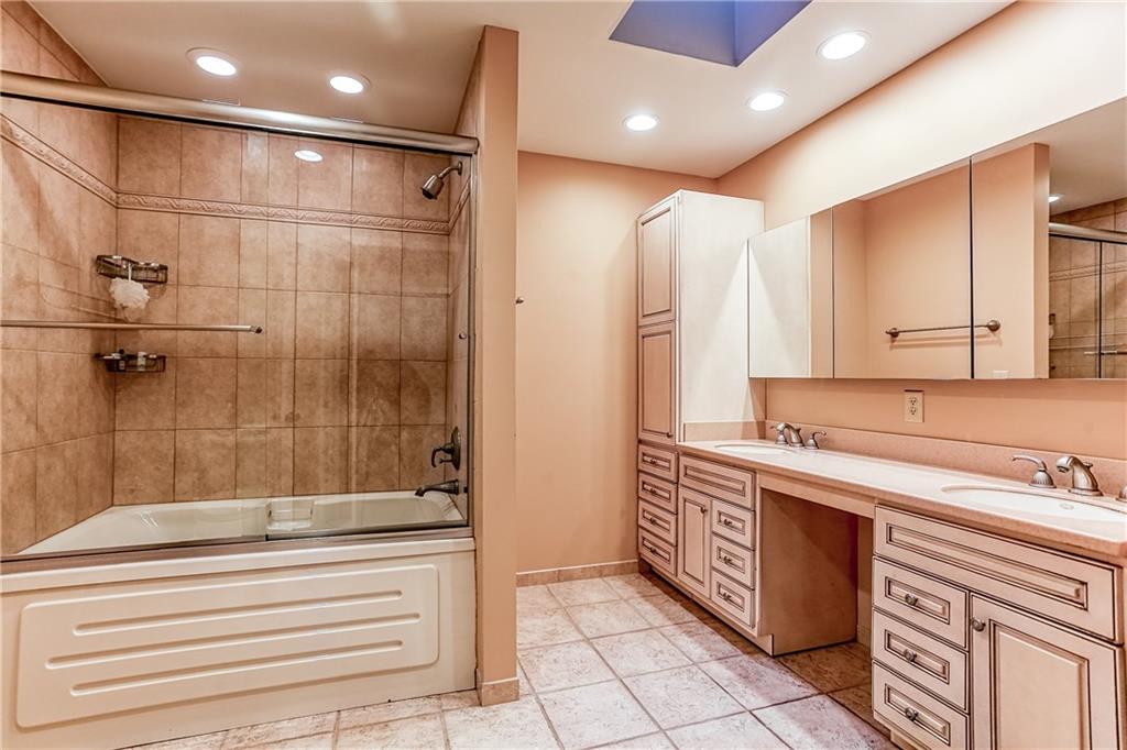 8145 Claridge Road Indianapolis, IN 46260 - Photo 21 of 60 Gallery Image 21