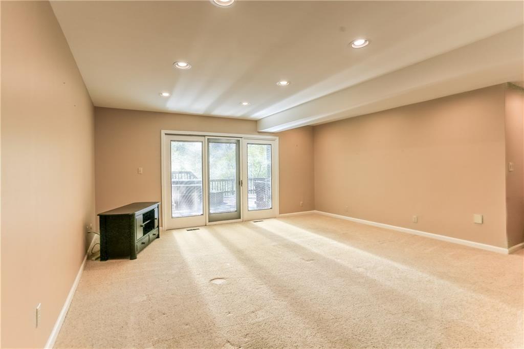 8145 Claridge Road Indianapolis, IN 46260 - Photo 45 of 60 Gallery Image 45