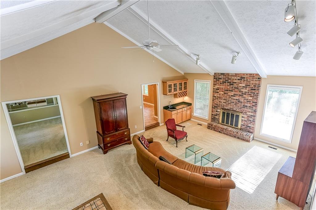 8145 Claridge Road Indianapolis, IN 46260 - Photo 8 of 60 Gallery Image 8