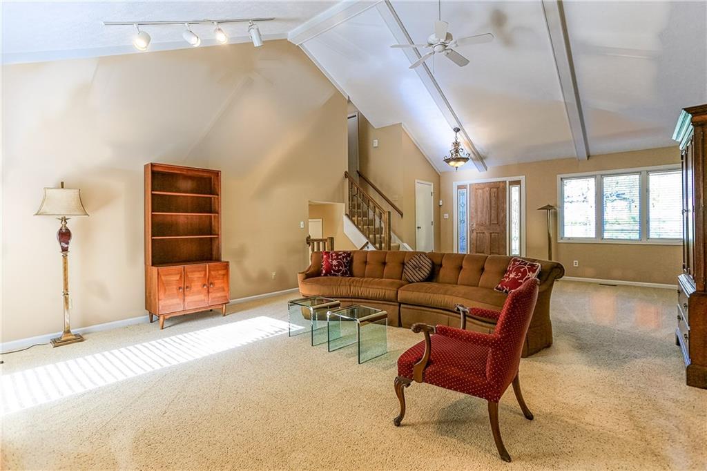 8145 Claridge Road Indianapolis, IN 46260 - Photo 9 of 60 Gallery Image 9