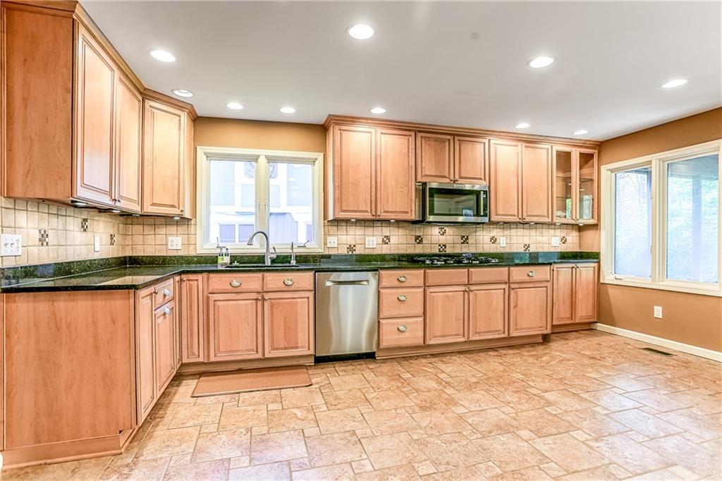 8145 Claridge Road Indianapolis, IN 46260 - Photo 10 of 60 Gallery Image 10