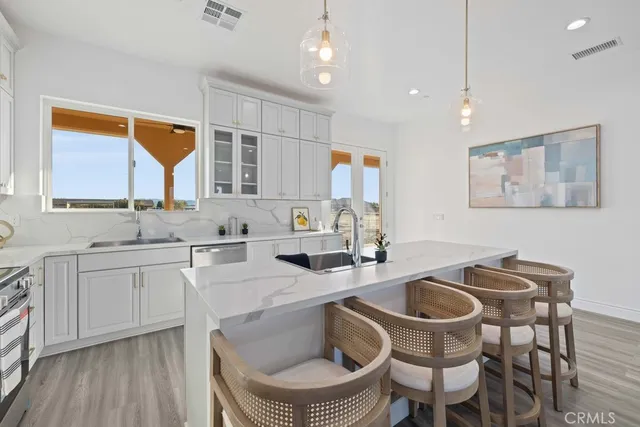 $624,999 | 7214 West W Avenue, Lancaster, CA 93536