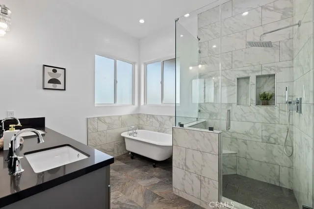 $624,999 | 7214 West W Avenue, Lancaster, CA 93536