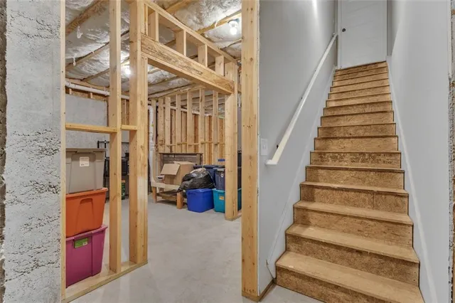 a view of entryway and hall