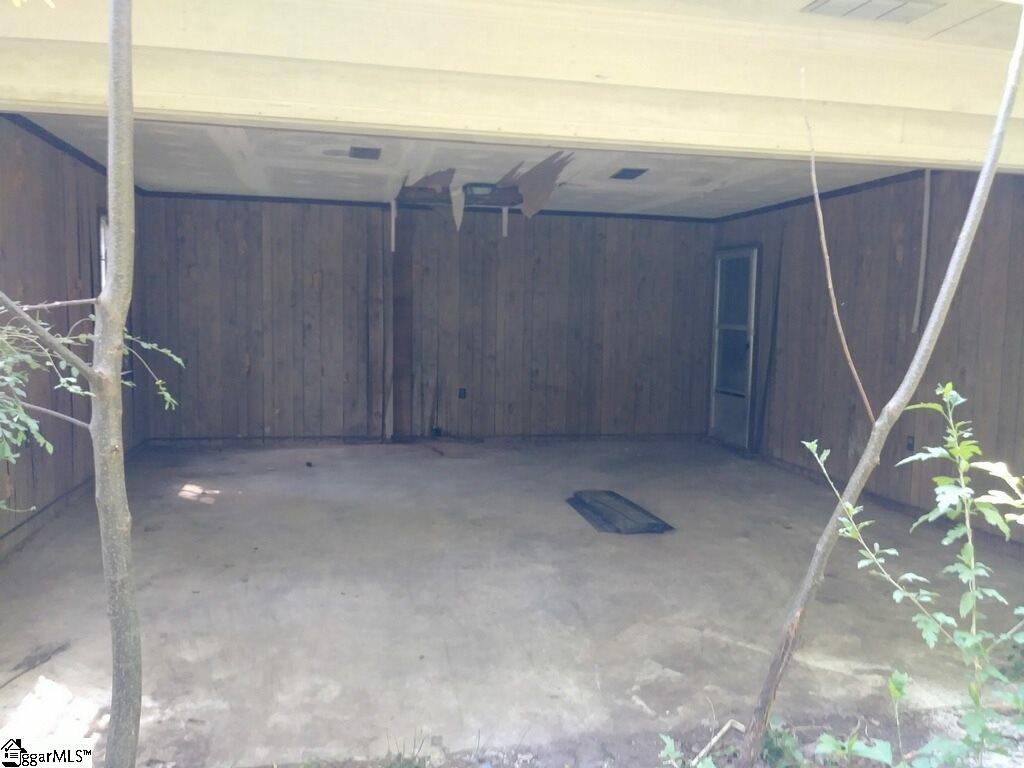 140 Creekfield Road Clinton, SC 29325 - Photo 3 of 15 Gallery Image 3