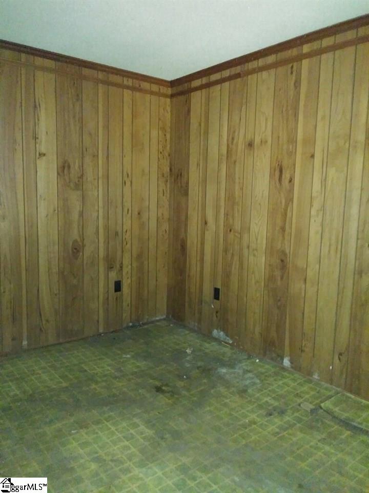 140 Creekfield Road Clinton, SC 29325 - Photo 4 of 15 Gallery Image 4