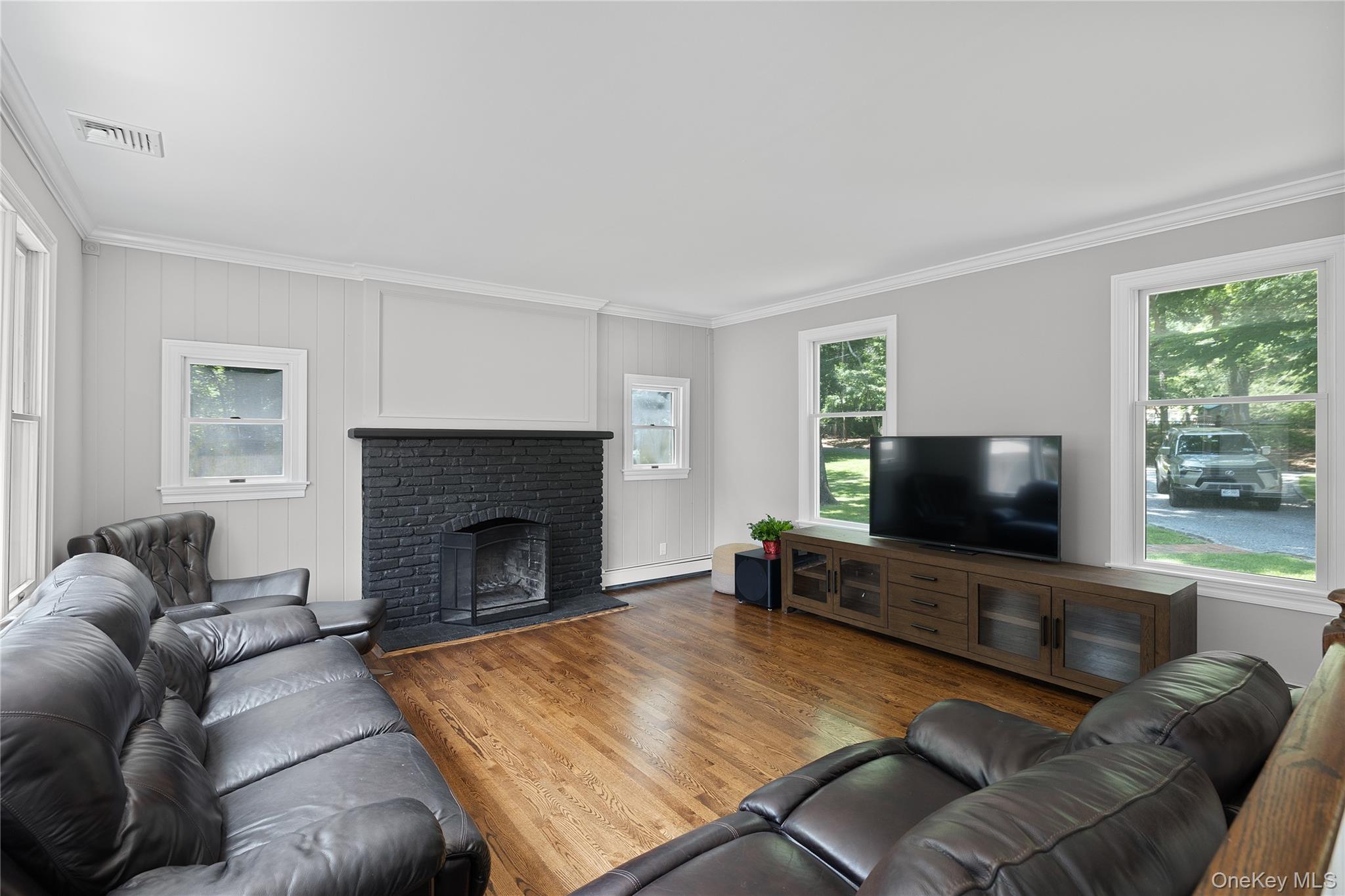 9 Three Sisters Road St. James, NY 11780 - Photo 5 of 36
