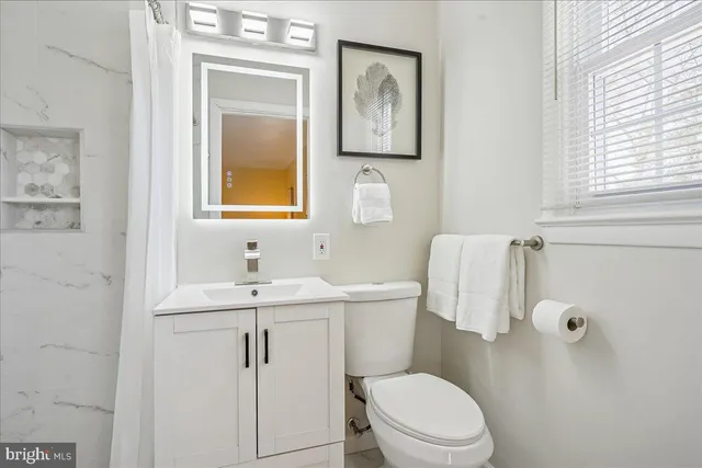 $835,000 | 2412 Cavendish Drive, Alexandria, VA 22308