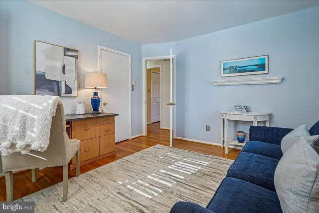 $835,000 | 2412 Cavendish Drive, Alexandria, VA 22308