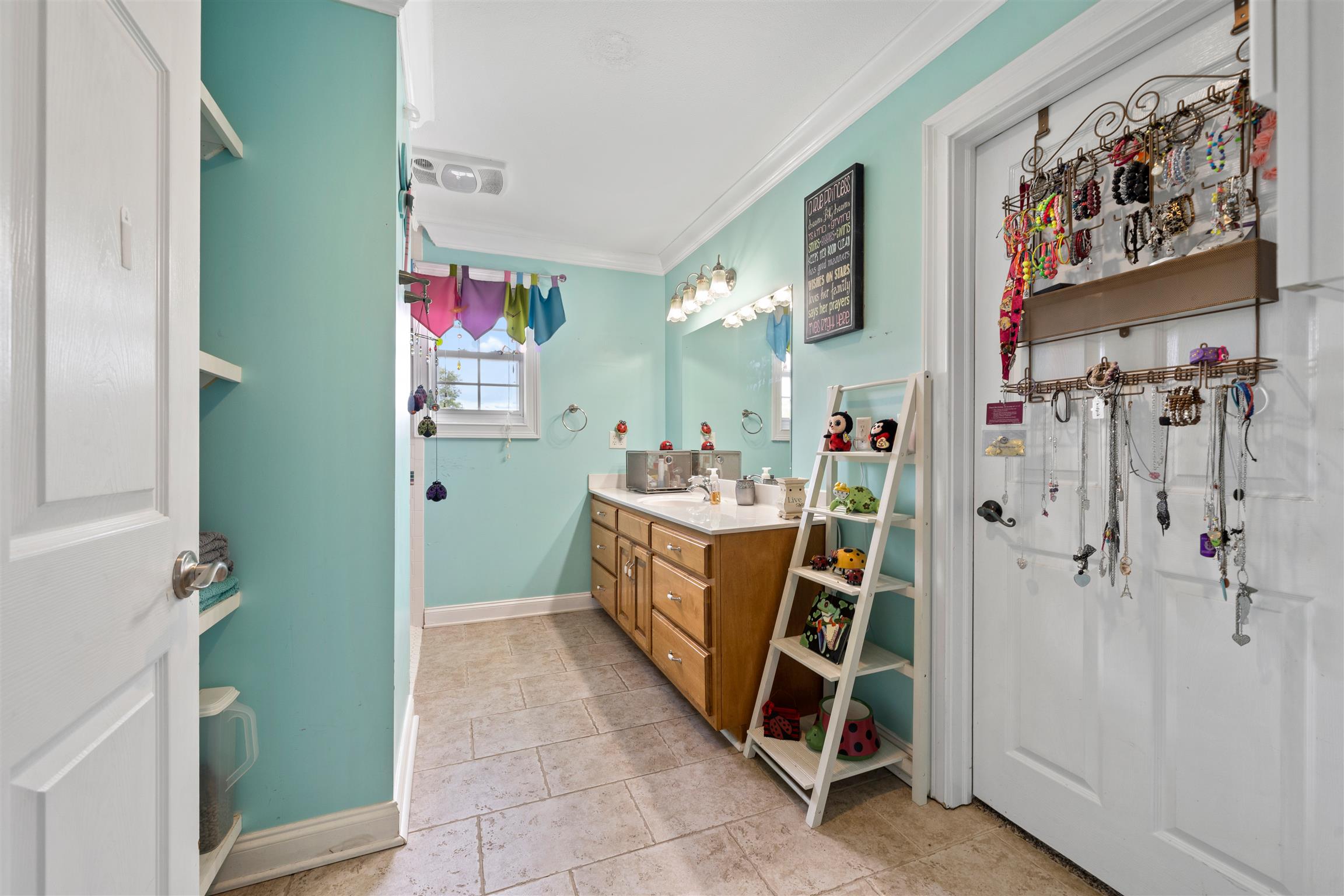 6977 Woodruff Tolleson Road Adams, TN 37010 - Photo 13 of 27 a room with lots of white walls and cabinets