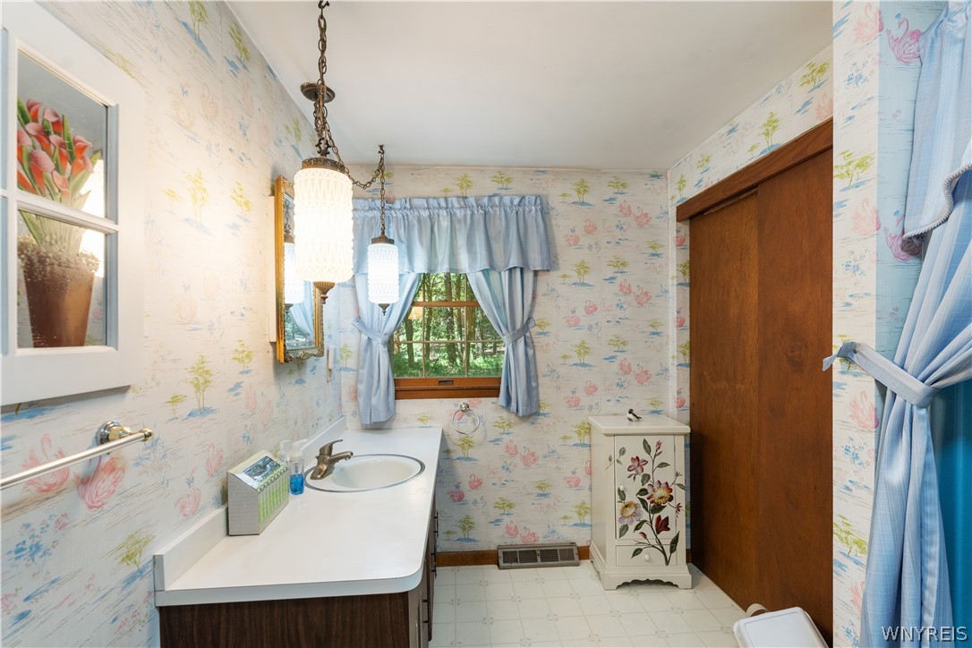 3367 Dunham Road Orangeville, NY 14569 - Photo 32 of 50 Main level full bath