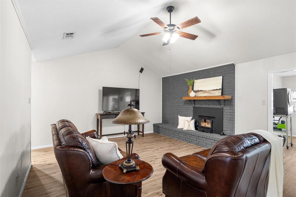 125 West Fifth Street Krum, TX 76249 - Photo 11 of 40