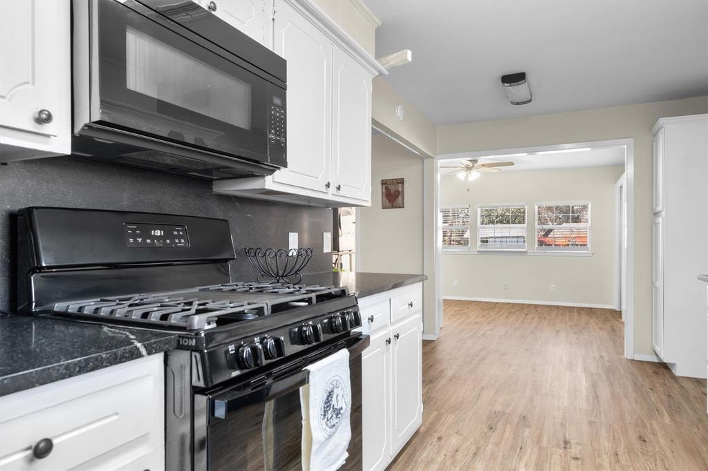 125 West Fifth Street Krum, TX 76249 - Photo 16 of 40