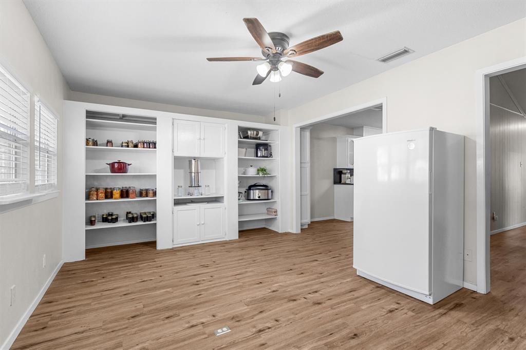 125 West Fifth Street Krum, TX 76249 - Photo 19 of 40