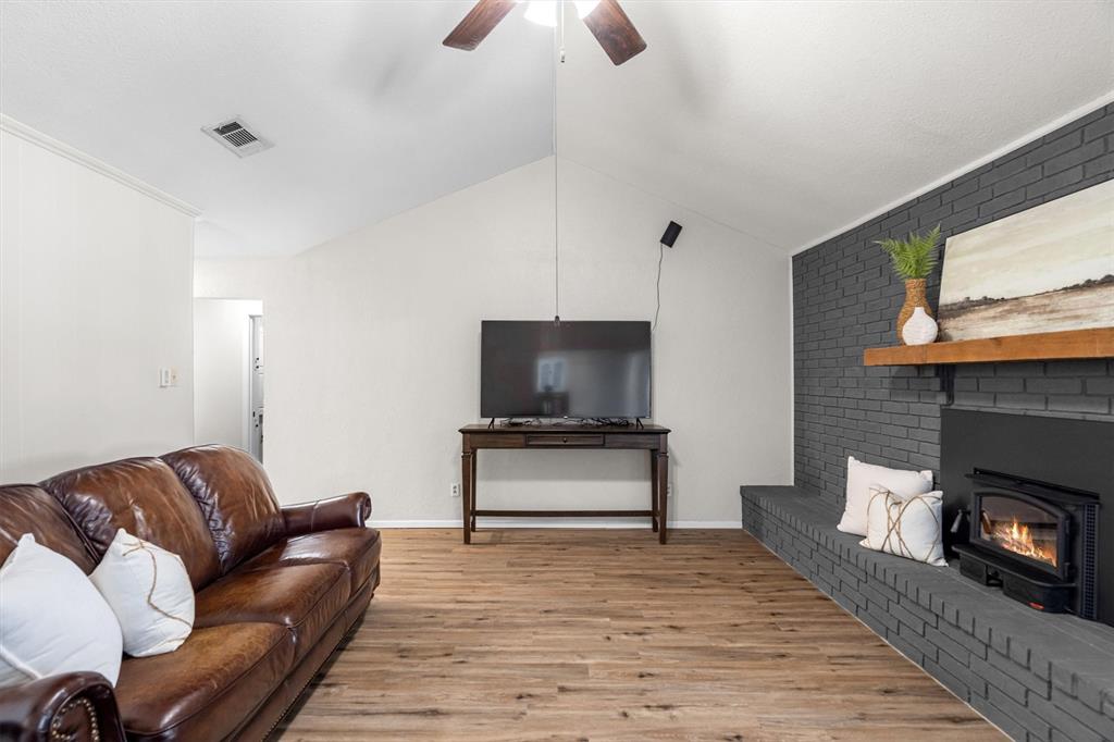 125 West Fifth Street Krum, TX 76249 - Photo 10 of 40