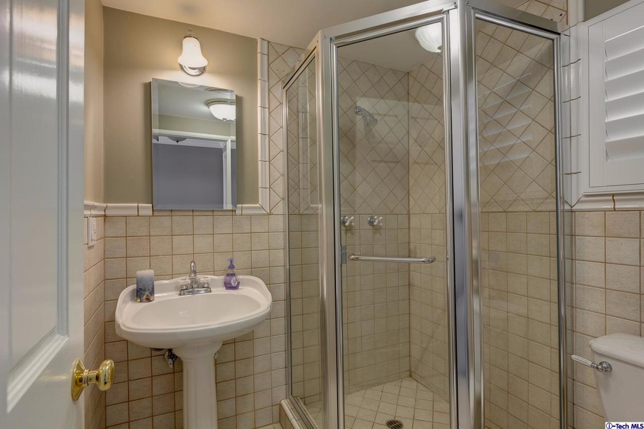 3775 Greenhill Road Pasadena, CA 91107 - Photo 23 of 32 Additional Photo