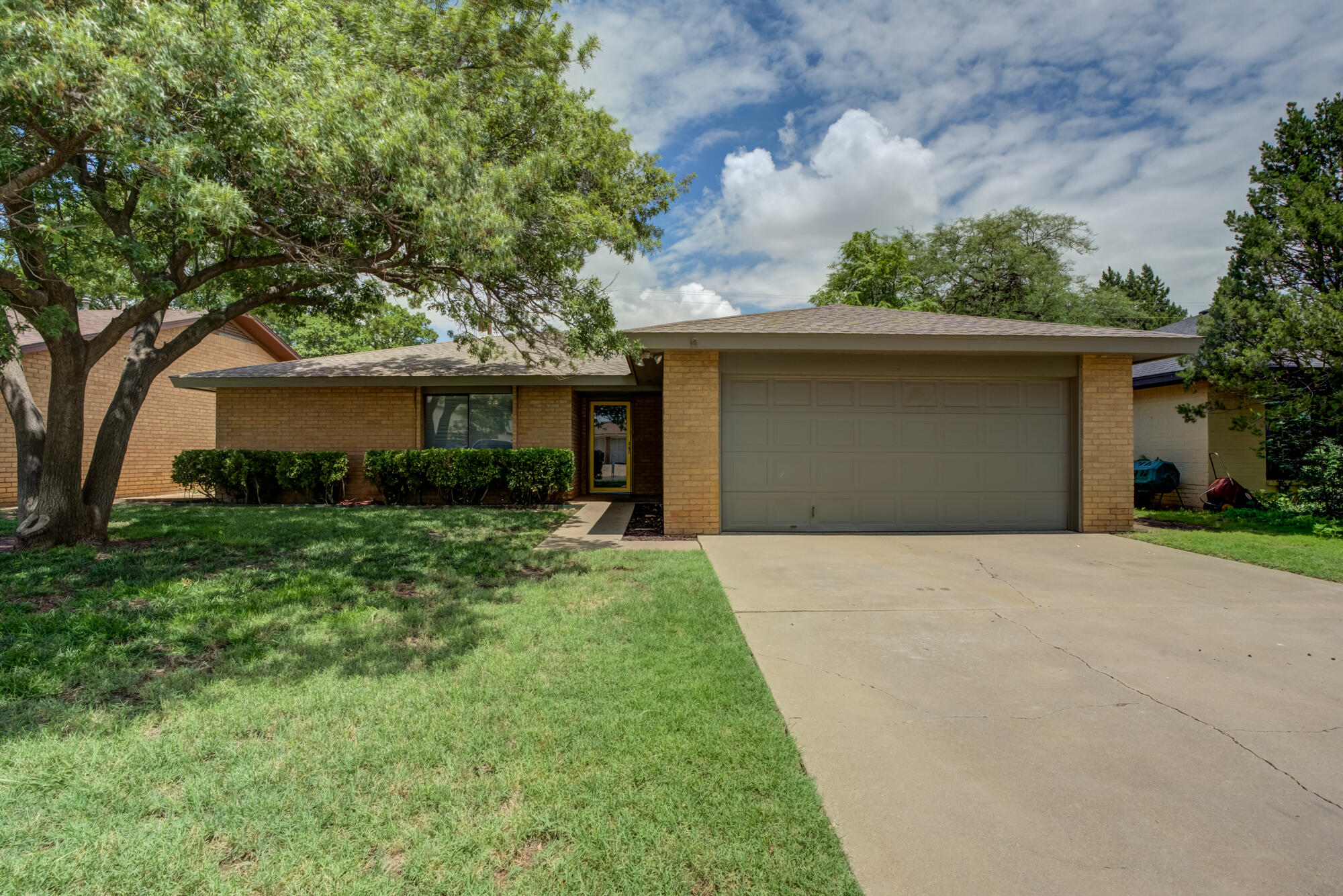 3414 91st Street Lubbock, TX 79423 - Photo 2 of 35 DSC08834_5_6_7_8