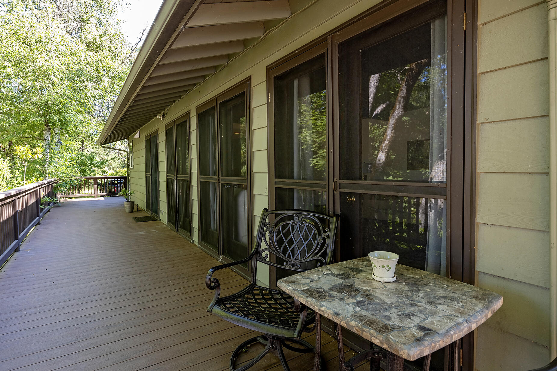 899 Old Ferry Road Shady Cove, OR 97539 - Photo 2 of 27 4 French Doors