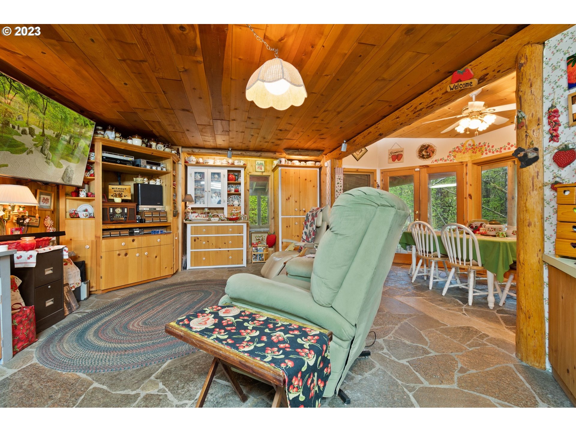 52 Summer Road Carson, WA 98610 - Photo 16 of 48 Gallery Image 16