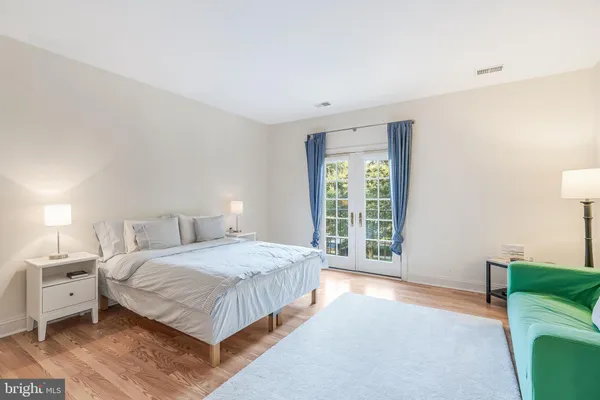 $2,195,000 | 7405 Old Maple Square, McLean, VA 22102