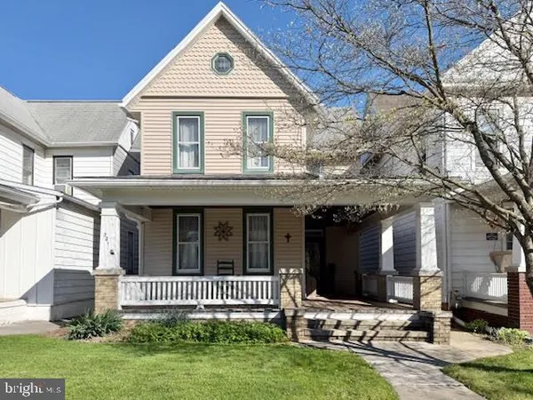 $275,000 | 321 East Middle Street, Hanover, PA 17331