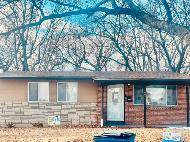 $106,000 | 10047 Castle Drive, St. Louis, MO 63136