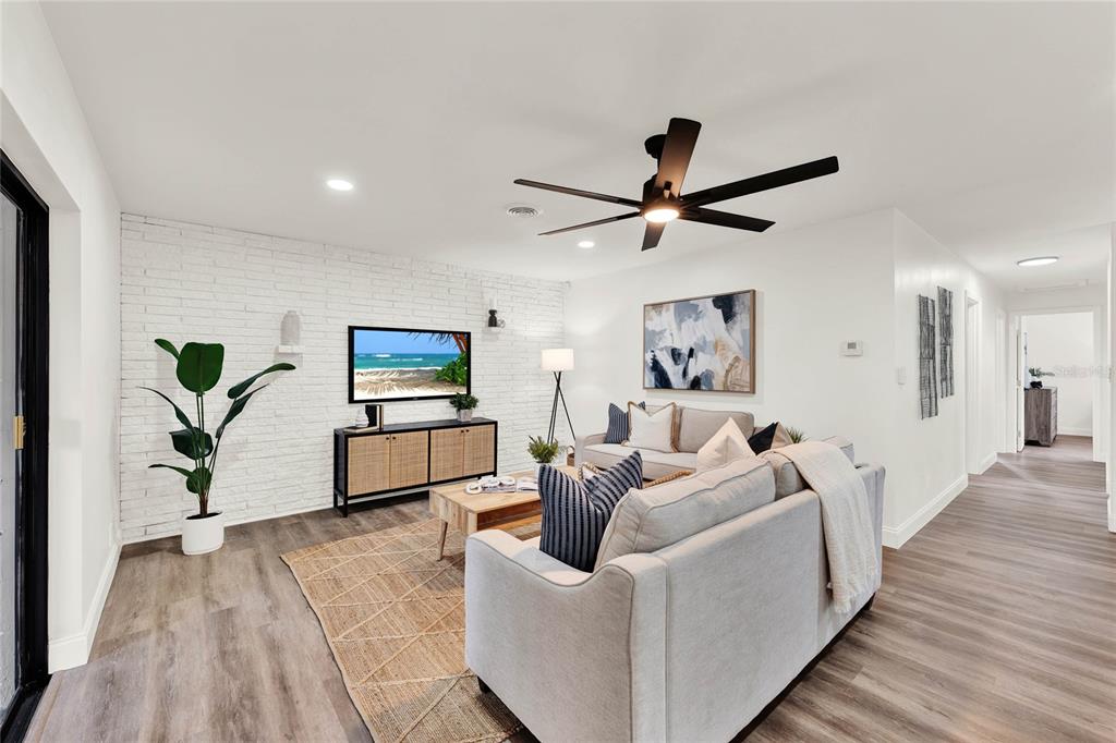 921 West Lake Brantley Road Altamonte Springs, FL 32714 - Photo 6 of 21 Gallery Image 6