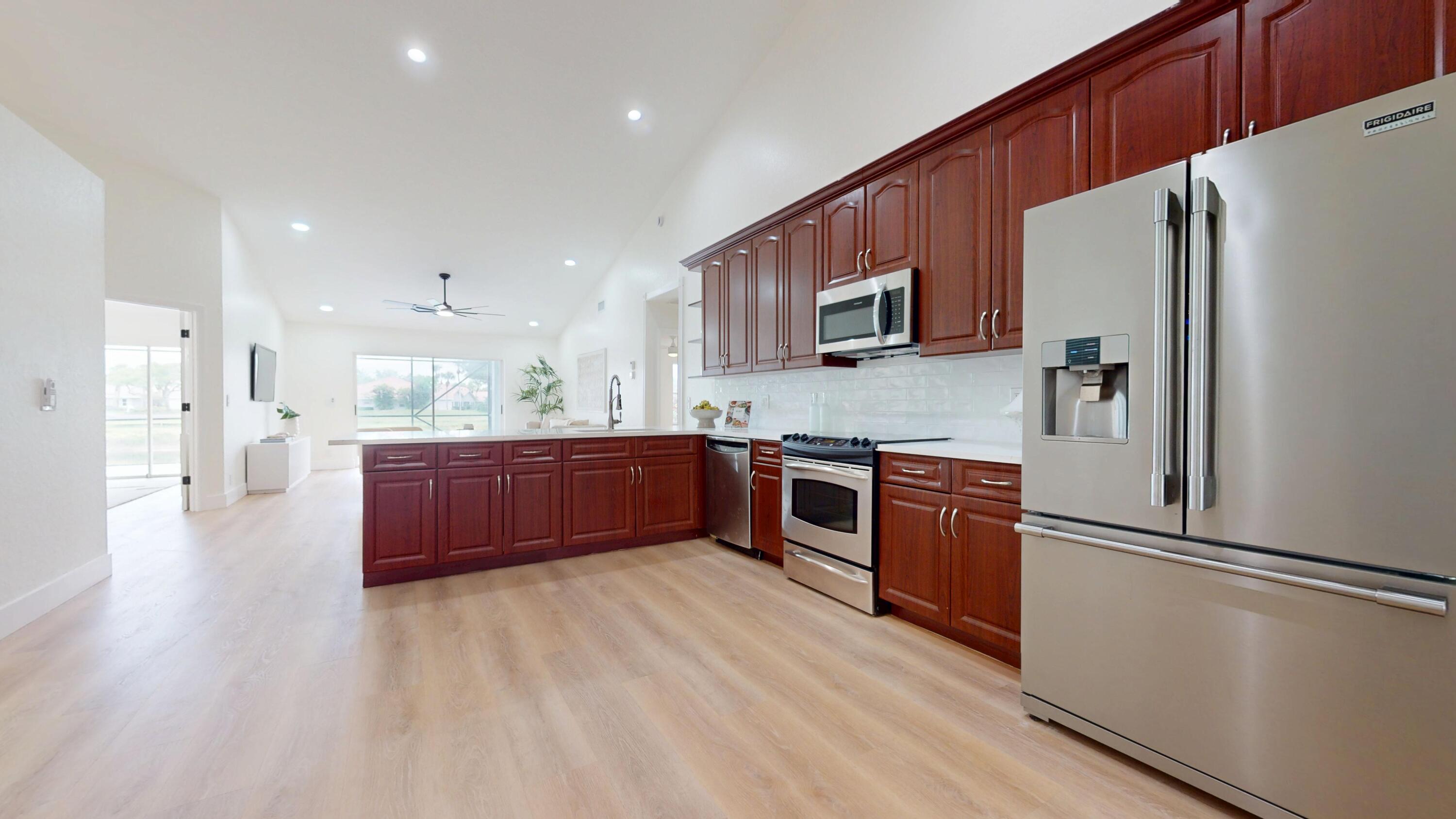 18208 Clear Brook Circle Boca Raton, FL 33498 - Photo 6 of 22 6