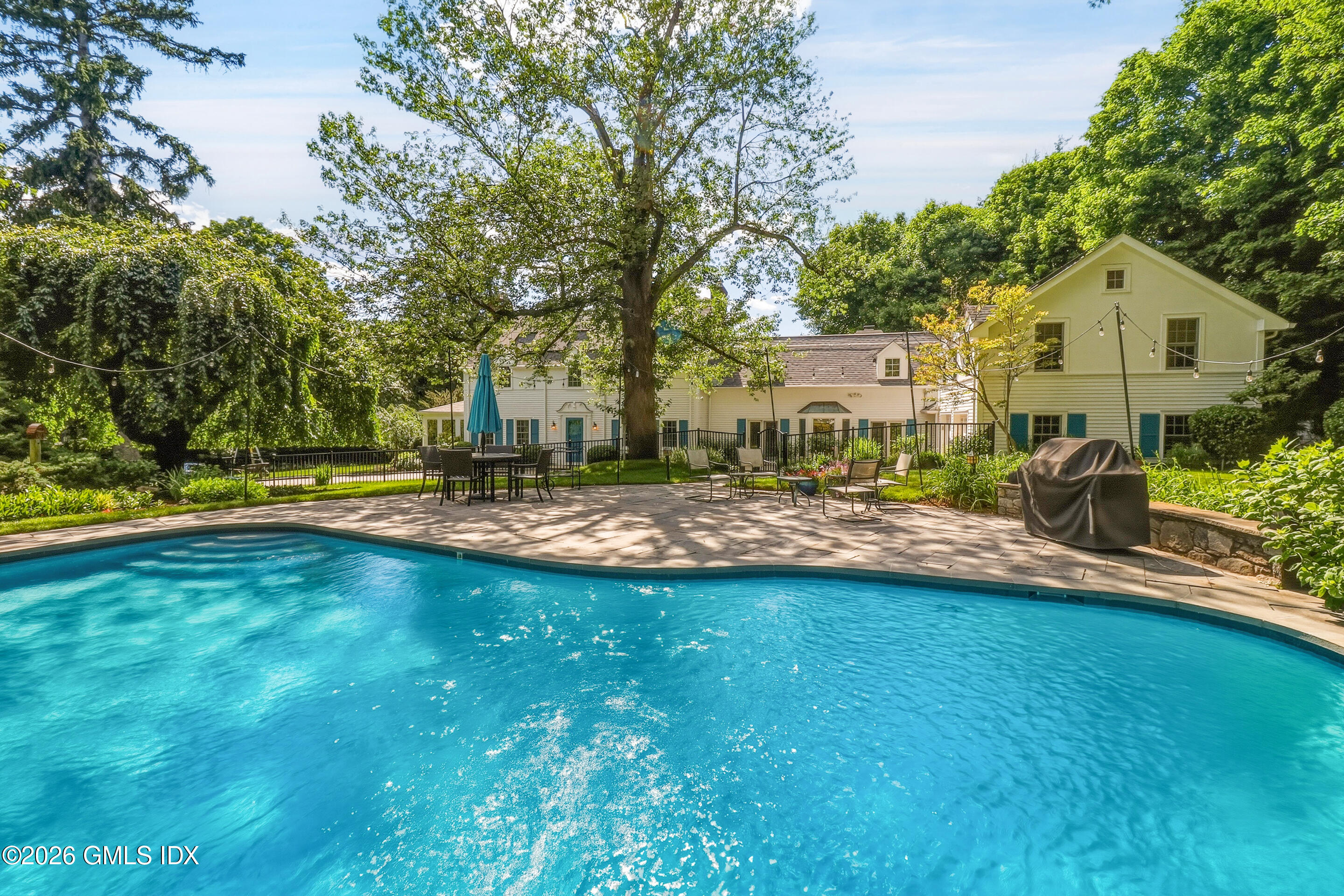 39 Stanwich Road Greenwich, CT 06830 - Photo 2 of 33 MA_39 Stanwich Rd, Greenwich (247)_1