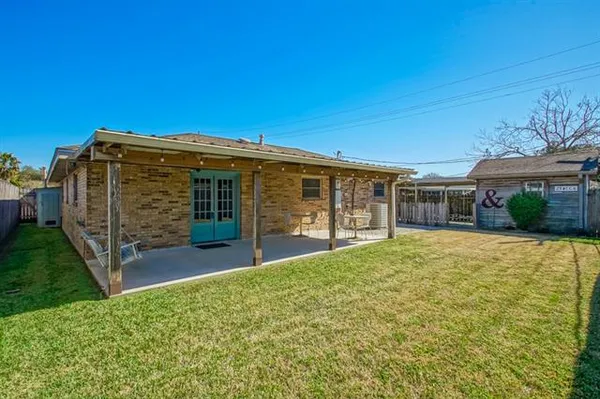 $299,900 | 2676 Saturn Street, Harvey, LA 70058