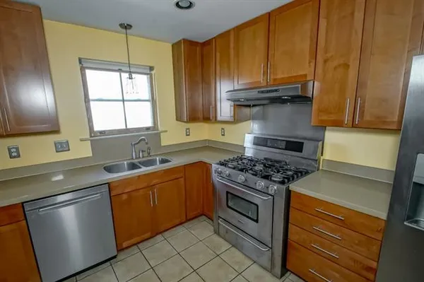 $299,900 | 2676 Saturn Street, Harvey, LA 70058