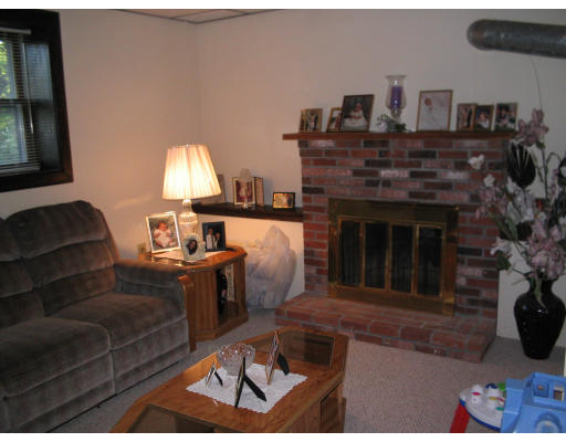 17 Senate Road Milford, MA 01757 - Photo 6 of 7 Gallery Image 6