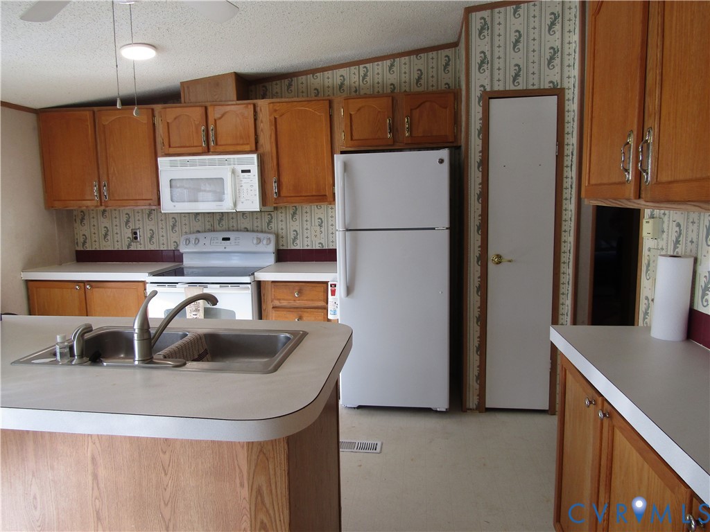 183 Union Grove Road Keysville, VA 23947 - Photo 15 of 38