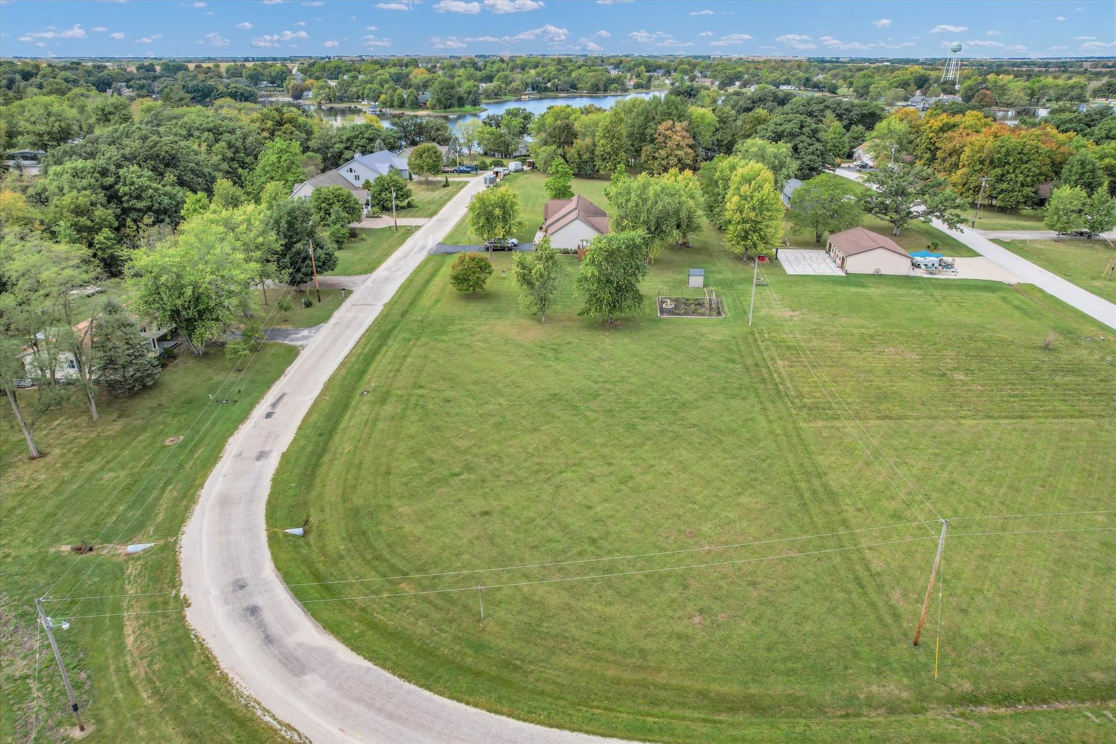 132 Comanche Trail Loda, IL 60948 - Photo 14 of 14 a view of a lake from a balcony