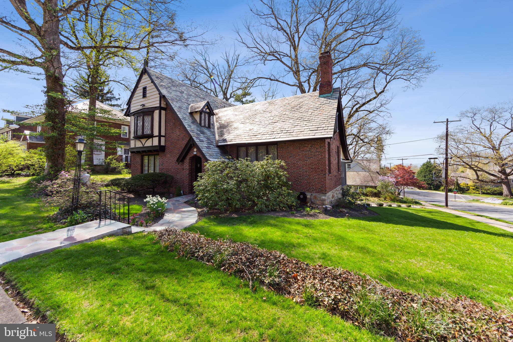 1518 Alsace Road Reading, PA 19604 - Photo 1 of 28 Gallery Image 1