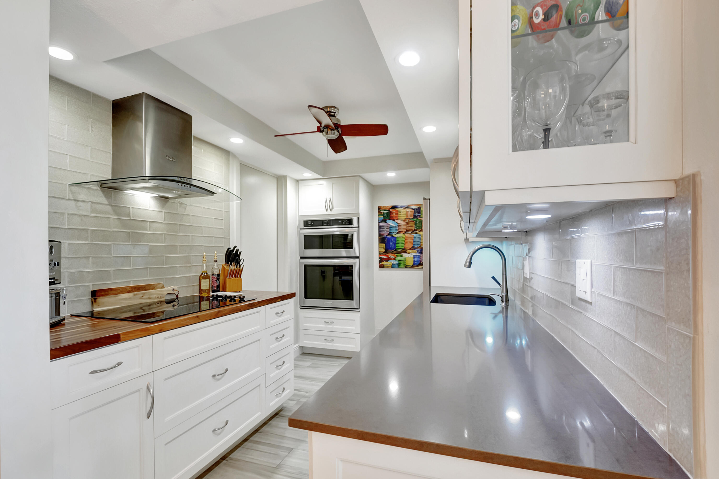 1523 Bridgewood Drive Boca Raton, FL 33434 - Photo 3 of 50 Kitchen