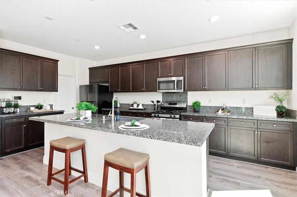 5370 Blue Ridge Way Fontana, CA 92336 - Photo 17 of 64 Gallery Image 17