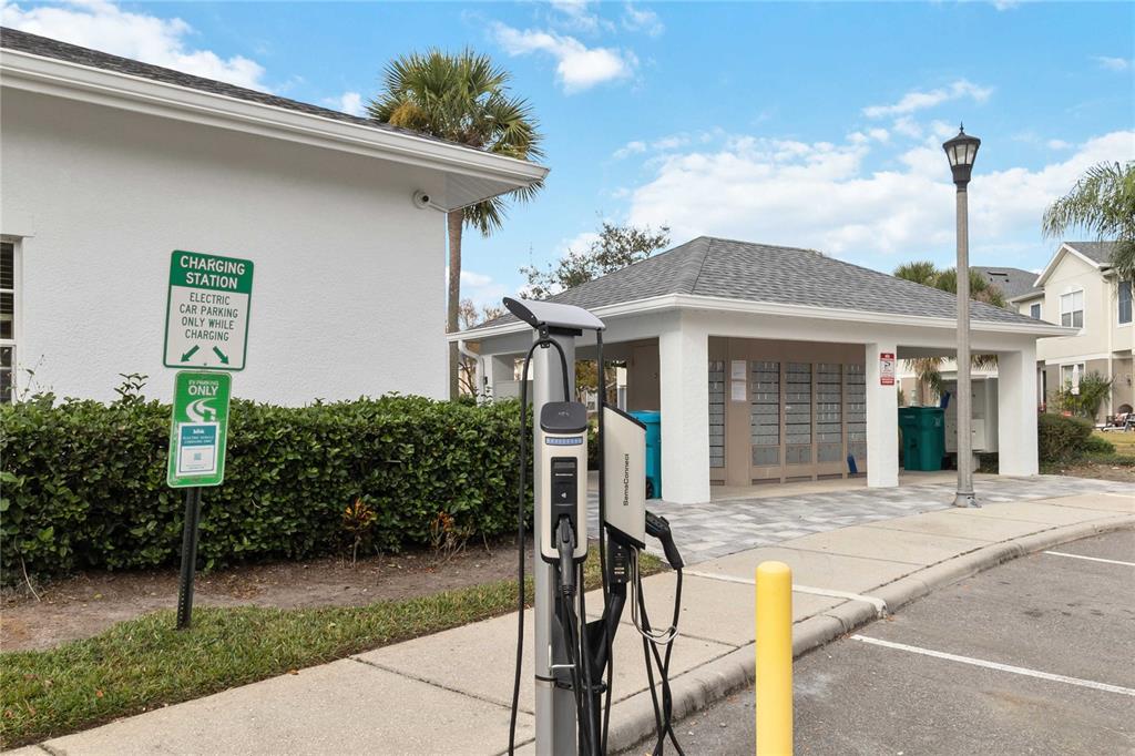 6560 South Goldenrod Road, Unit 79C Orlando, FL 32822 - Photo 36 of 36 a front view of a house with garden