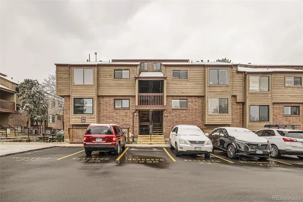 $1,595 | 314 Wright Street, Unit 202, Lakewood, CO 80228