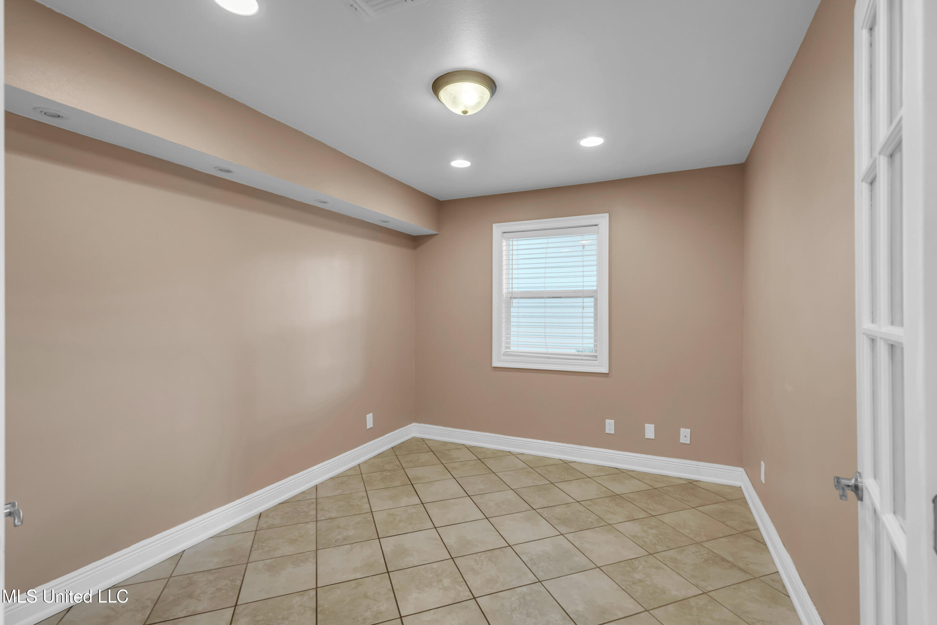 266 Debuys Road Biloxi, MS 39531 - Photo 15 of 41 266DebuysRd-15