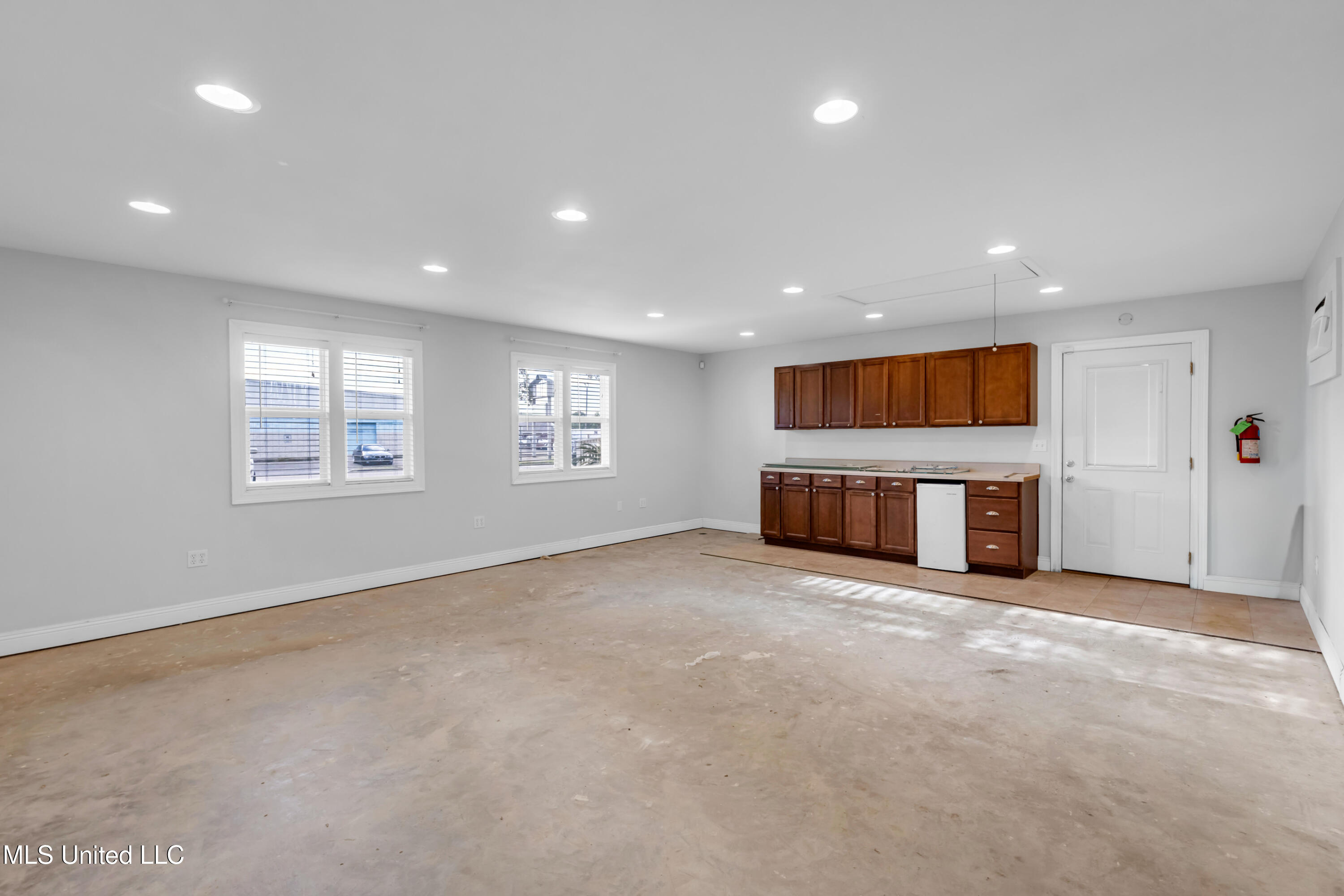 266 Debuys Road Biloxi, MS 39531 - Photo 31 of 41 266DebuysRd-31