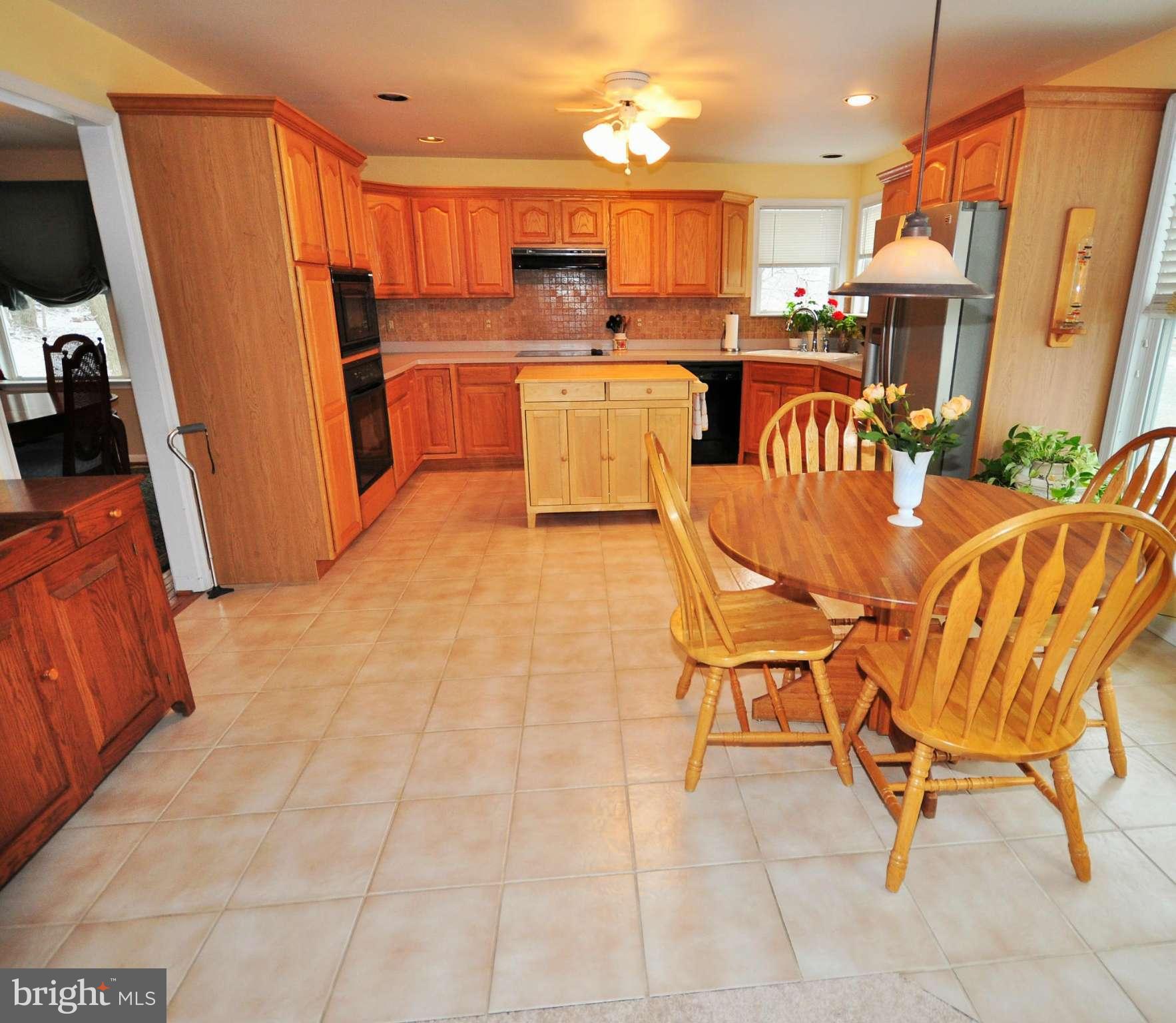 906 Coen Road Street, MD 21154 - Photo 5 of 30 Kitchen