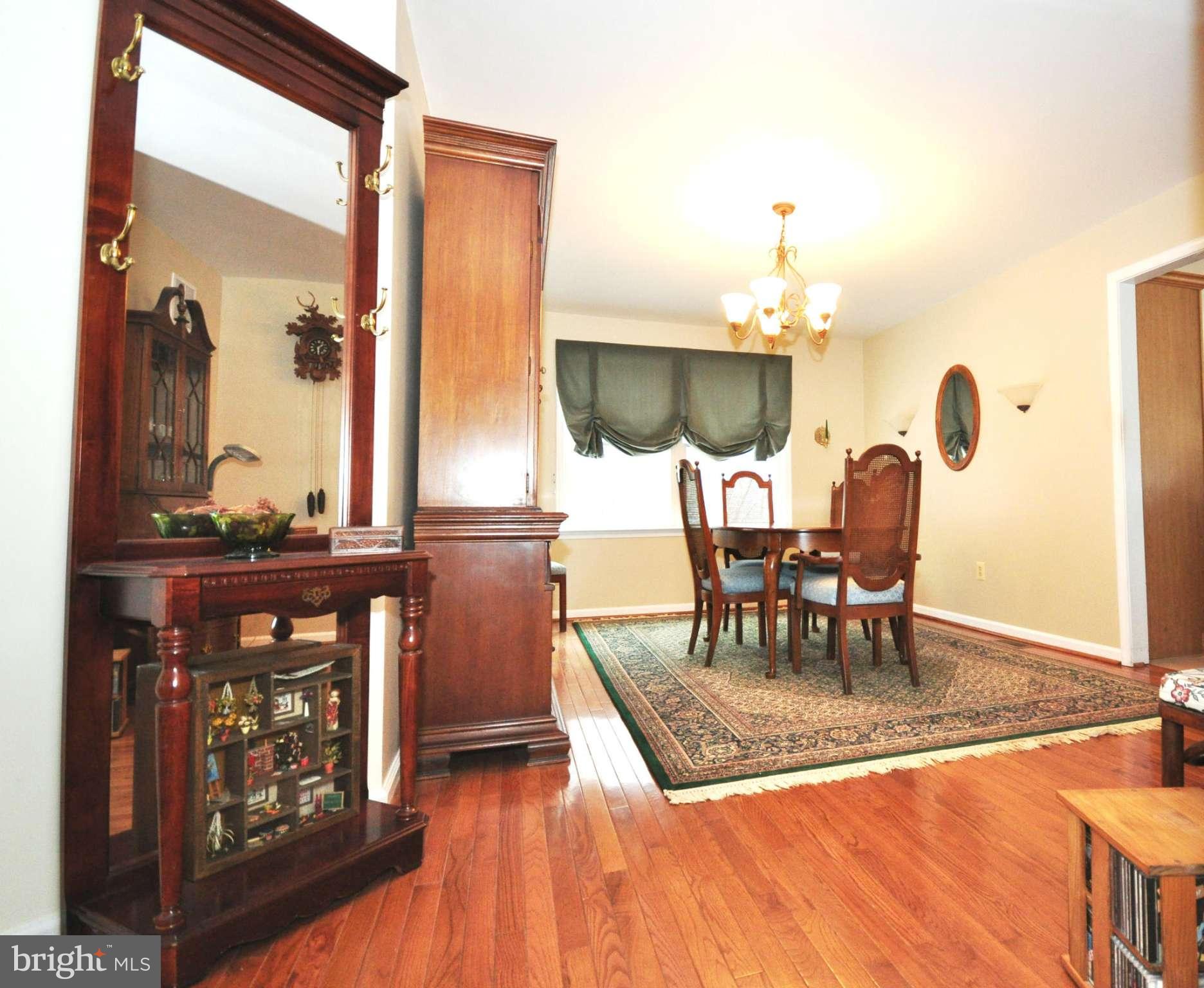906 Coen Road Street, MD 21154 - Photo 8 of 30 Dining Room