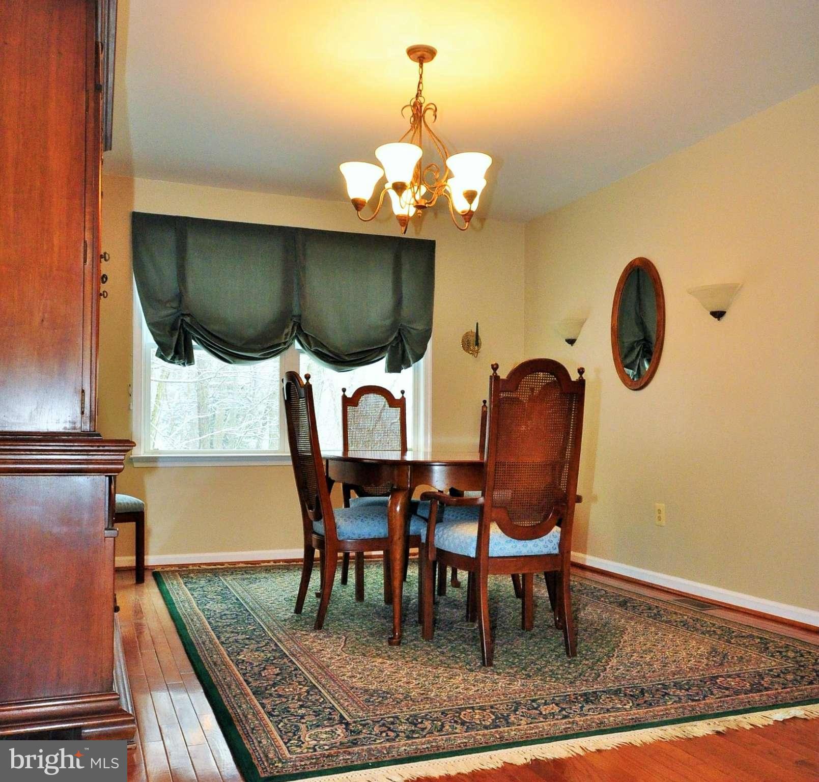 906 Coen Road Street, MD 21154 - Photo 9 of 30 Dining Room