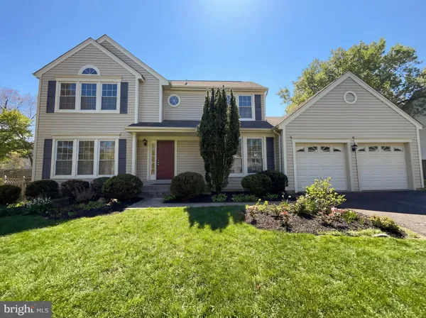 $950,000 | 13907 Castle Court, Chantilly, VA 20151