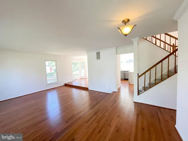 $950,000 | 13907 Castle Court, Chantilly, VA 20151