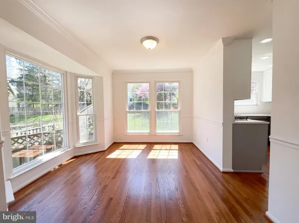 $950,000 | 13907 Castle Court, Chantilly, VA 20151
